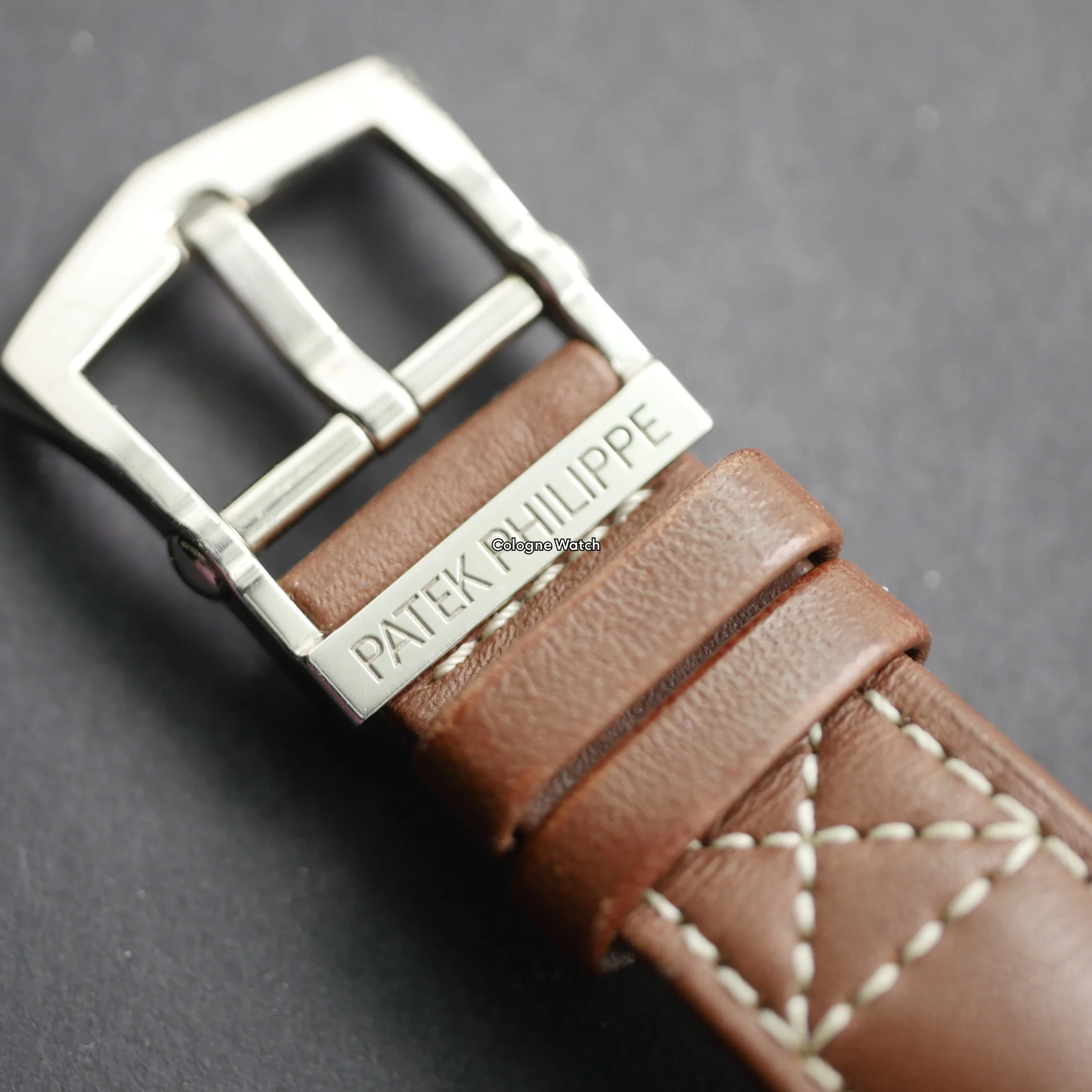 Patek Philippe Annual Calendar Chronograph Weißgold 5960/01G-001 - 2019 - Image 9