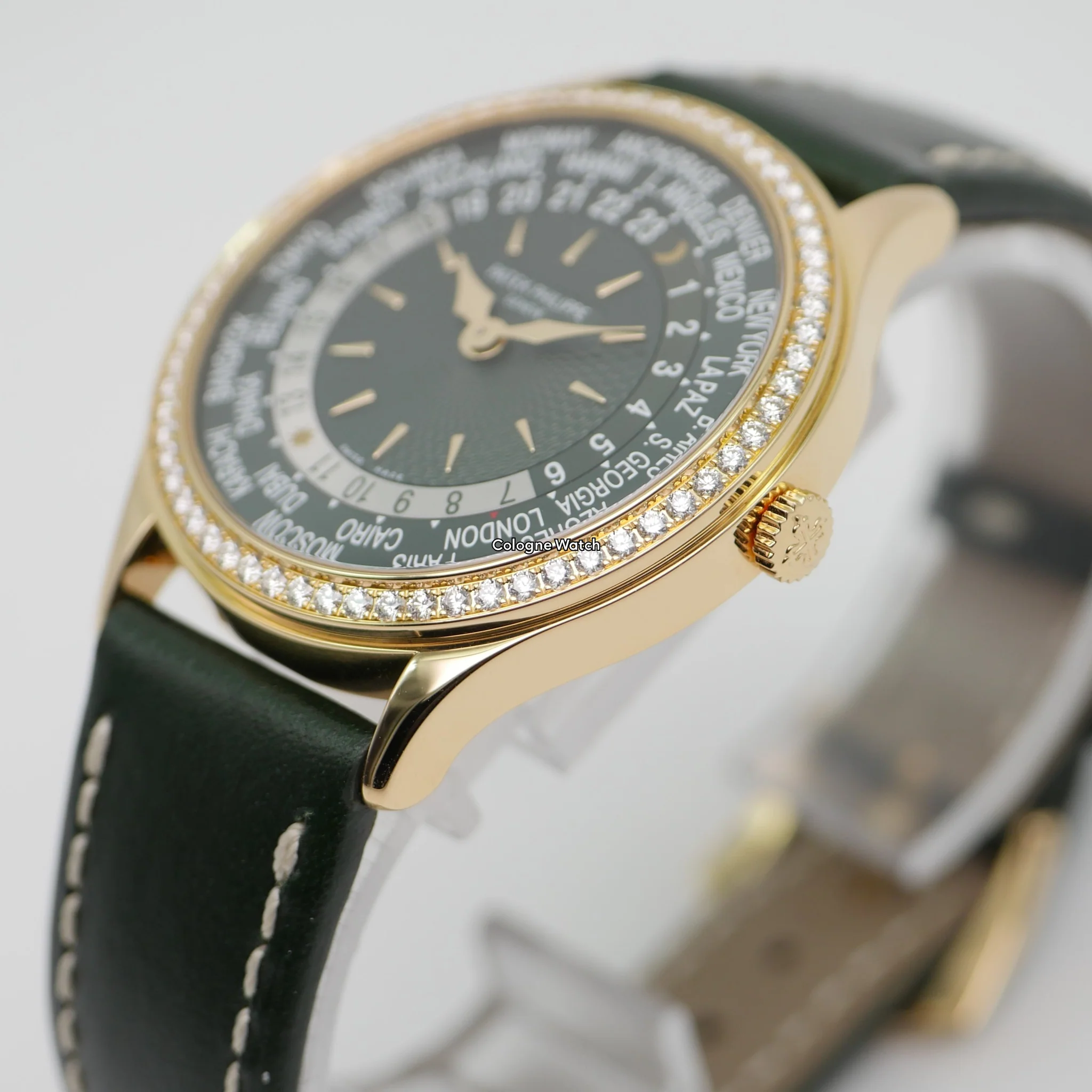 Patek Philippe World Time Gelbgold 7130R-014 - 2022 - Image 7